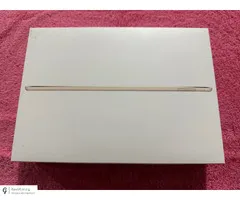 Apple iPad GOLD with case 32GB AIR 2 with wall charger