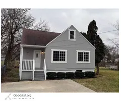 $1,000 / 3br - 1300ft2 - This is a charming, single-family ranch-style home